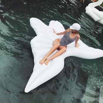 Made in china Inflatable Float Amazon Wholesale Angel Wings Pool Float